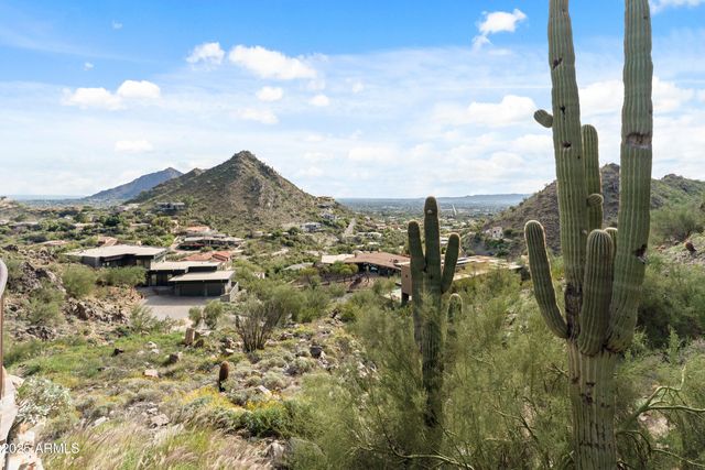 7310 N HIGHCLIFF Drive, Paradise Valley, AZ 85253