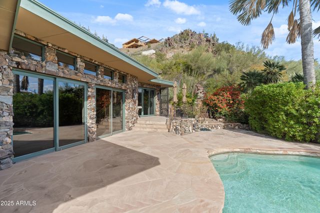 7310 N HIGHCLIFF Drive, Paradise Valley, AZ 85253