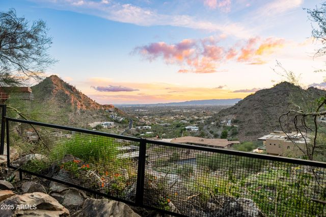 7310 N HIGHCLIFF Drive, Paradise Valley, AZ 85253