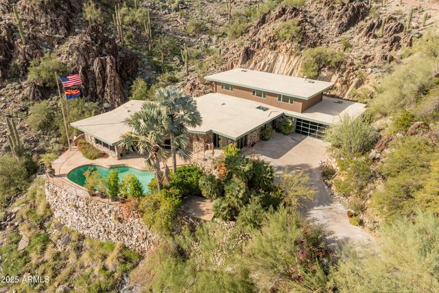 7310 N HIGHCLIFF Drive, Paradise Valley, AZ 85253