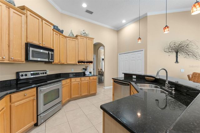 3833 EMERALD ESTATES CIRCLE, Apopka, FL 32703