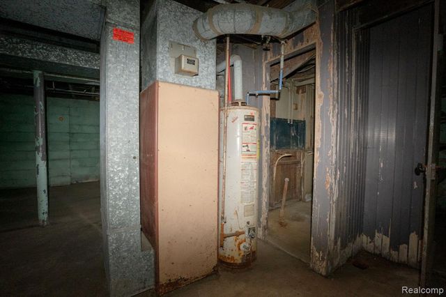 16820 Santa Rosa Drive, Detroit, MI 48221