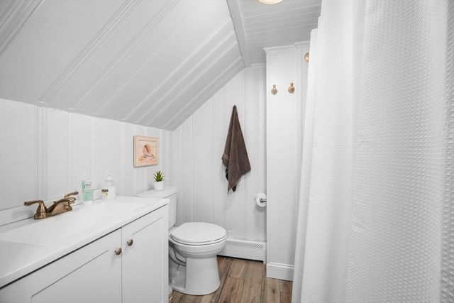 42 Walnut St, Saugus, MA 01906