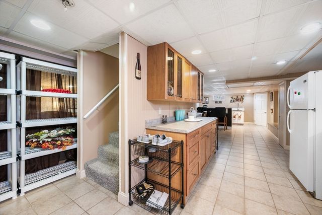 42 Walnut St, Saugus, MA 01906