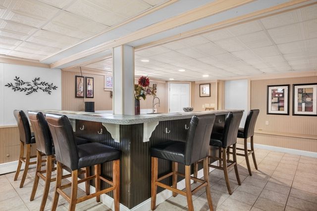 42 Walnut St, Saugus, MA 01906