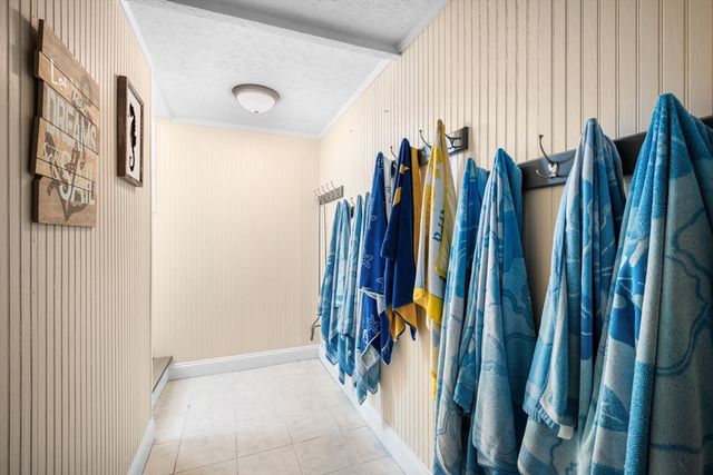 42 Walnut St, Saugus, MA 01906