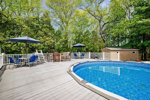 42 Walnut St, Saugus, MA 01906