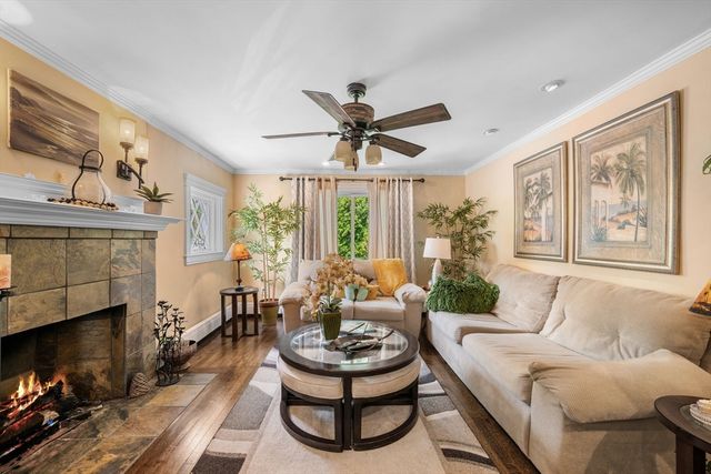 42 Walnut St, Saugus, MA 01906