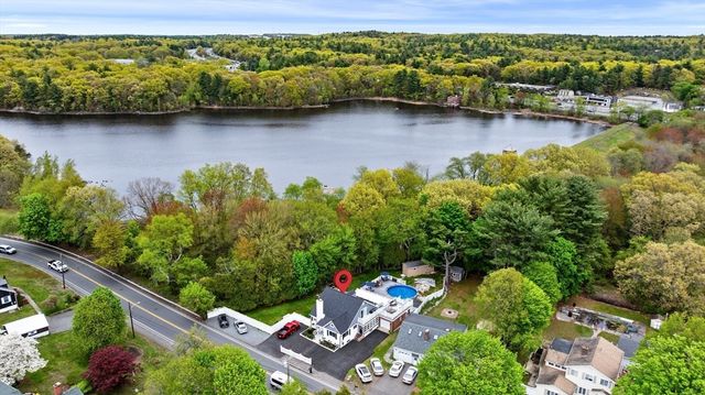 42 Walnut St, Saugus, MA 01906