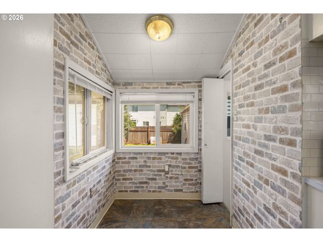 4818 Ne 91ST Ave, Portland, OR 97220