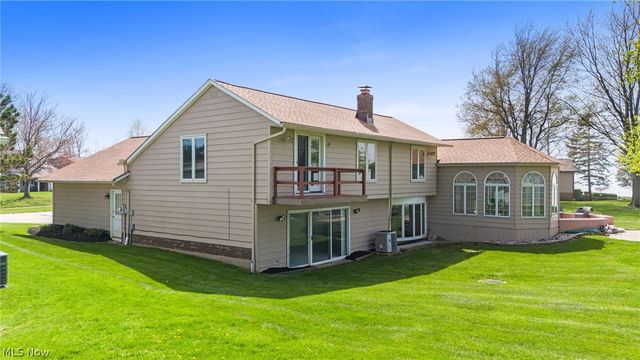 59 N Lakehurst Drive, Eastlake, OH 44095