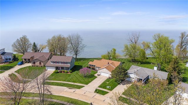 59 N Lakehurst Drive, Eastlake, OH 44095