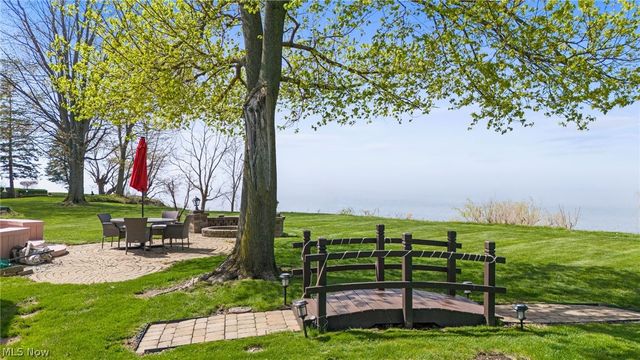 59 N Lakehurst Drive, Eastlake, OH 44095