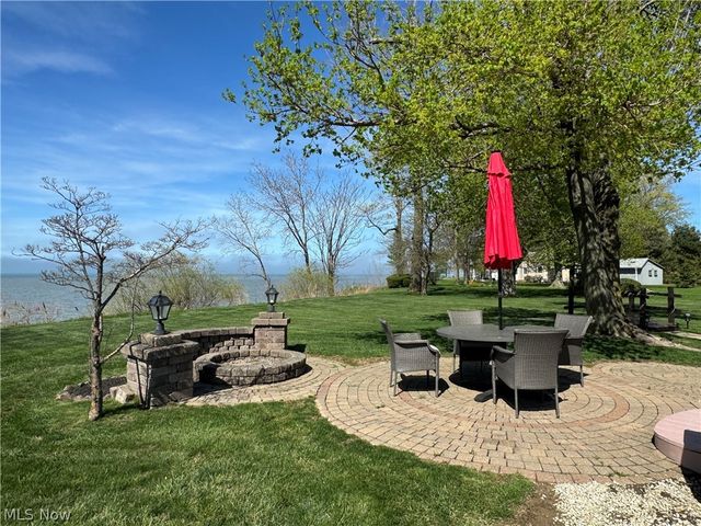 59 N Lakehurst Drive, Eastlake, OH 44095