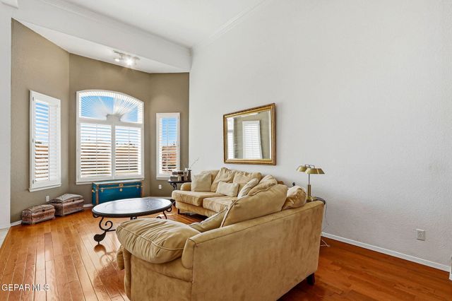 6517 ISLA DEL REY Drive, El Paso, TX 79912