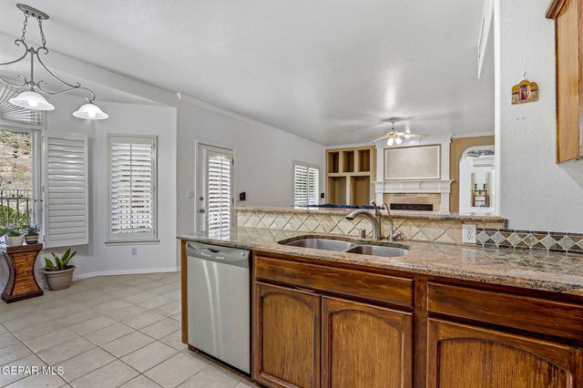 6517 ISLA DEL REY Drive, El Paso, TX 79912