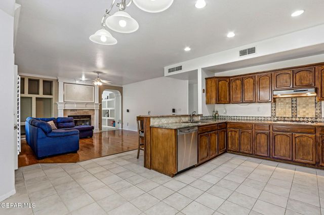 6517 ISLA DEL REY Drive, El Paso, TX 79912