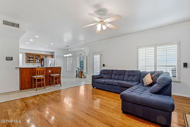 6517 ISLA DEL REY Drive, El Paso, TX 79912