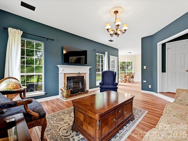 9106 Torrence Crossing Drive, Huntersville, NC 28078