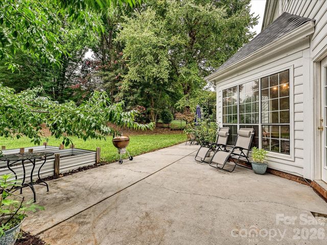 9106 Torrence Crossing Drive, Huntersville, NC 28078