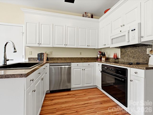 9106 Torrence Crossing Drive, Huntersville, NC 28078