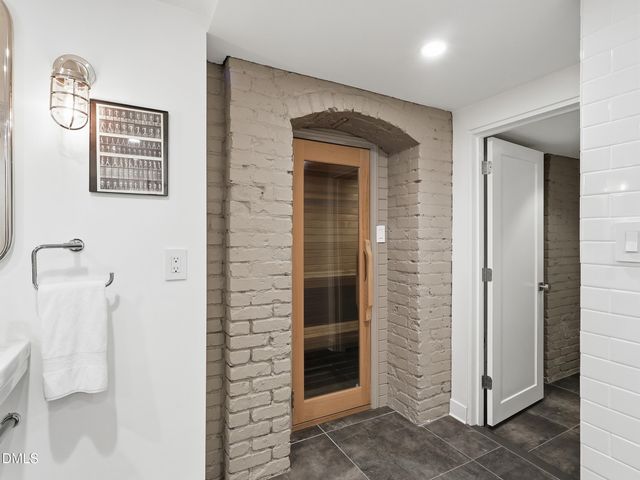 117 Hillcrest Road, Raleigh, NC 27605