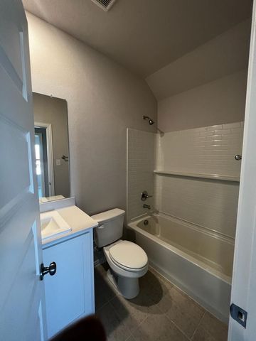 553 Hickory ridge Drive, Van Alstyne, TX 75495