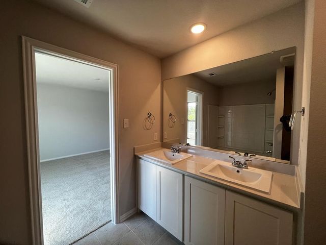 553 Hickory ridge Drive, Van Alstyne, TX 75495