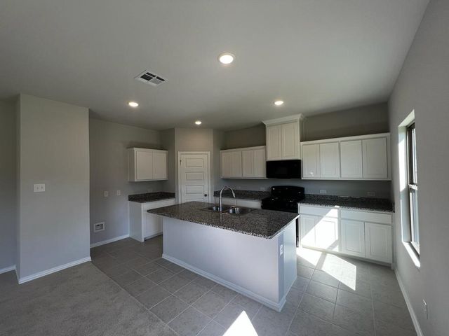 553 Hickory ridge Drive, Van Alstyne, TX 75495