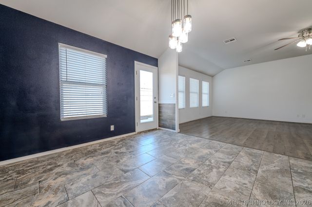 5811 E 146th Place S, Bixby, OK 74008