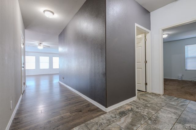5811 E 146th Place S, Bixby, OK 74008