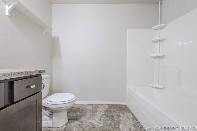 5811 E 146th Place S, Bixby, OK 74008