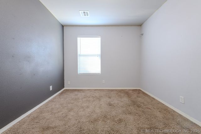 5811 E 146th Place S, Bixby, OK 74008