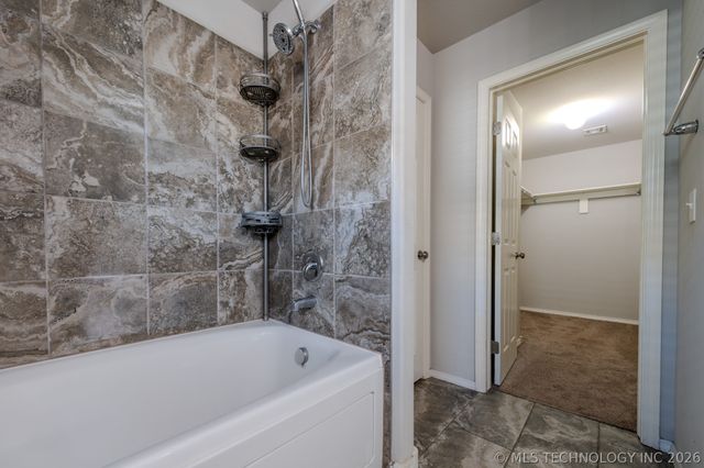 5811 E 146th Place S, Bixby, OK 74008