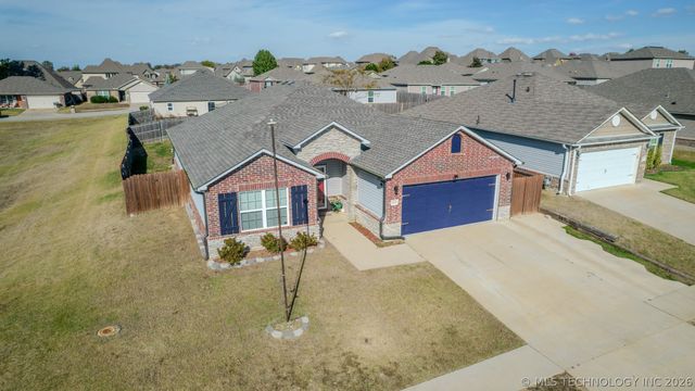 5811 E 146th Place S, Bixby, OK 74008