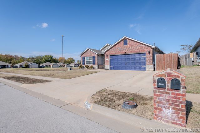 5811 E 146th Place S, Bixby, OK 74008