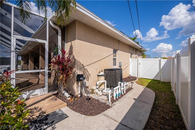 1230 SE 3rd AVE, Cape Coral, FL 33990