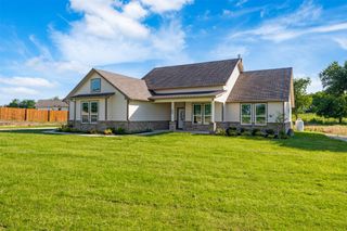 1009 Don Eve Court, Azle, TX 76020
