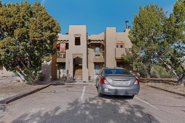 2600 W Zia Road K-7, Santa Fe, NM 87505