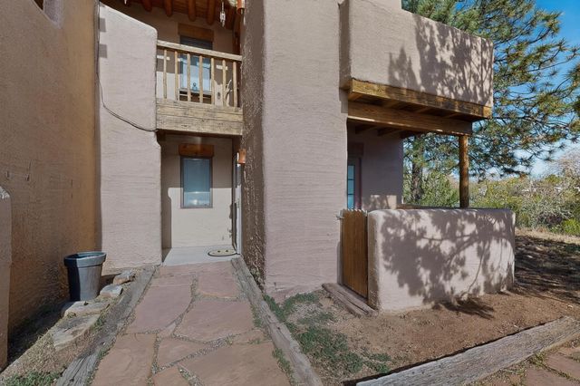 2600 W Zia Road K-7, Santa Fe, NM 87505