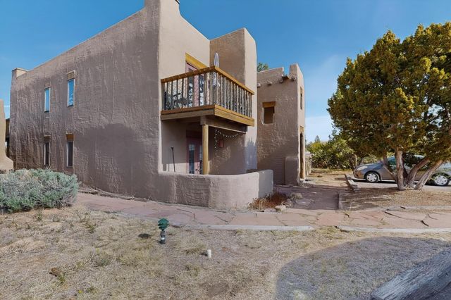 2600 W Zia Road K-7, Santa Fe, NM 87505