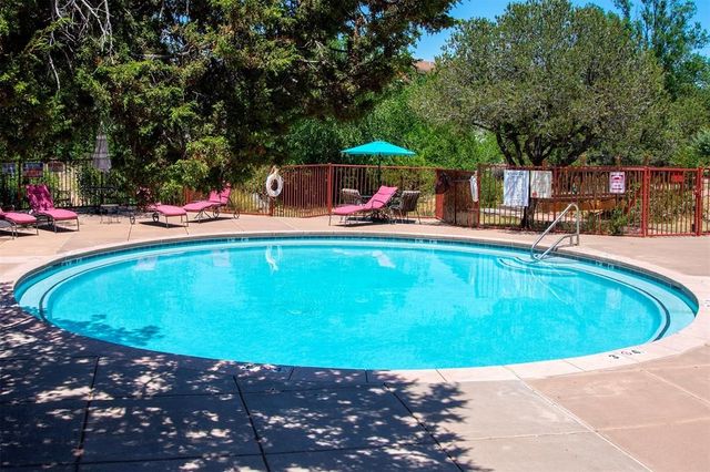 2600 W Zia Road K-7, Santa Fe, NM 87505