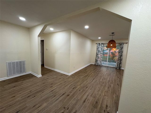 3205 Kleinmann Avenue, Galveston, TX 77551