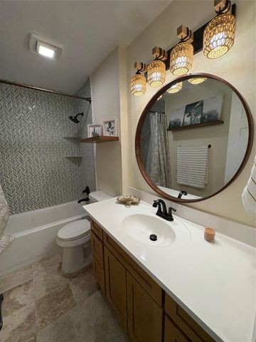 3205 Kleinmann Avenue, Galveston, TX 77551