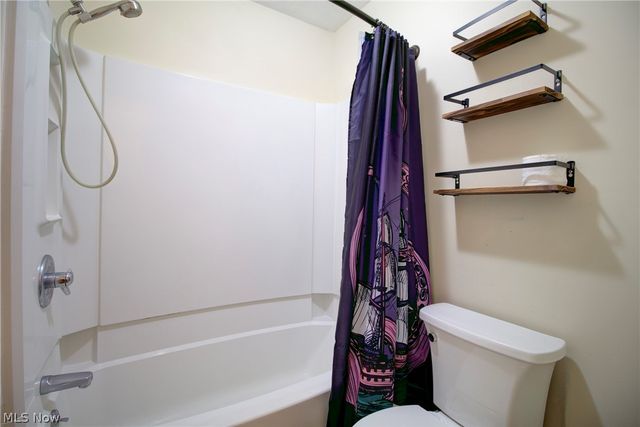 8507 N Akins Road, North Royalton, OH 44133