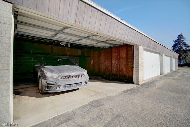 8507 N Akins Road, North Royalton, OH 44133