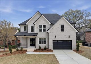 318 Vinings Walk NW, Gainesville, GA 30501