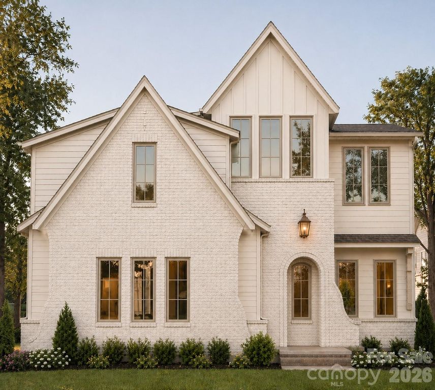 614 Mammoth Oaks Drive, Charlotte, NC 28270
