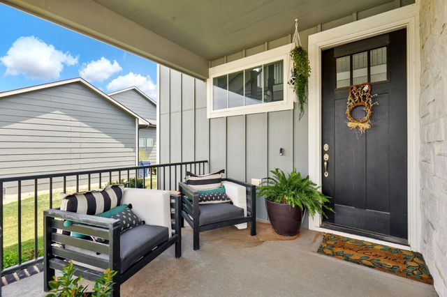 3903 N Estancia Ct, Wichita, KS 67205