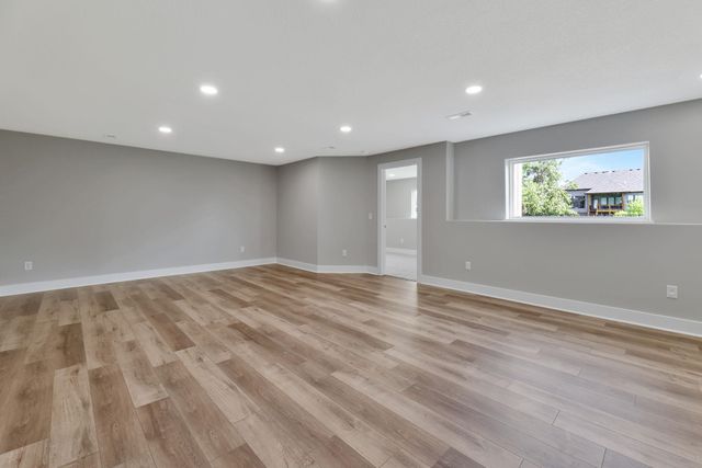 3903 N Estancia Ct, Wichita, KS 67205